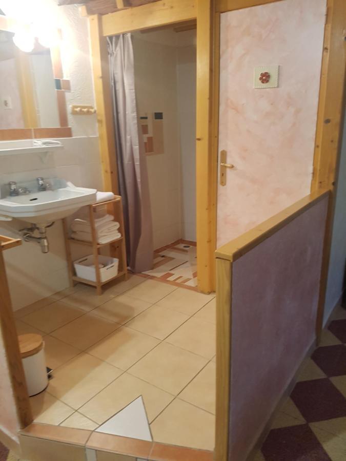 Bed and Breakfast Les Belles Nuits Le Bousquet-d'Orb Esterno foto